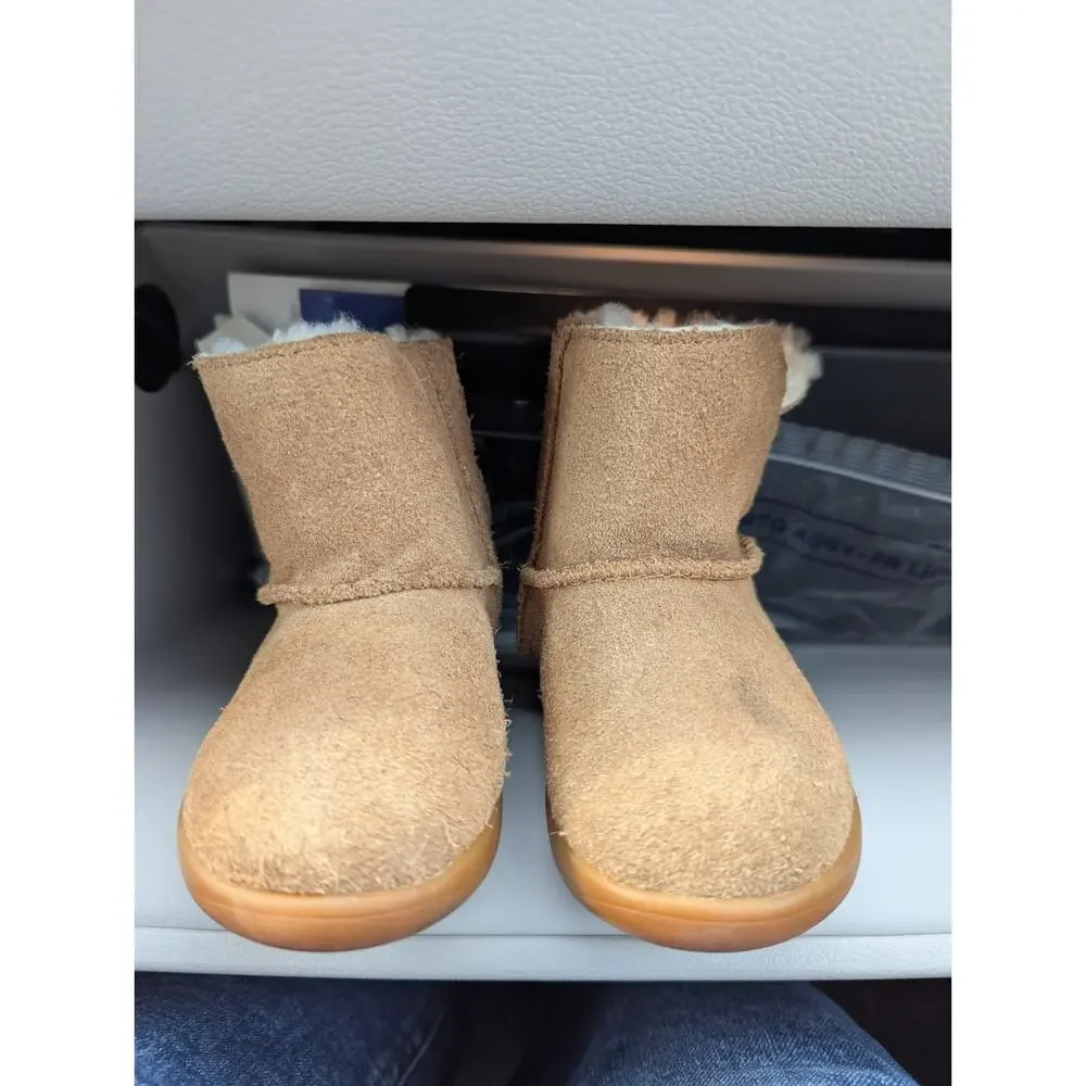 Baby Uggs,Tan Sheep Lined Sz.6 Hook And Loop Closure